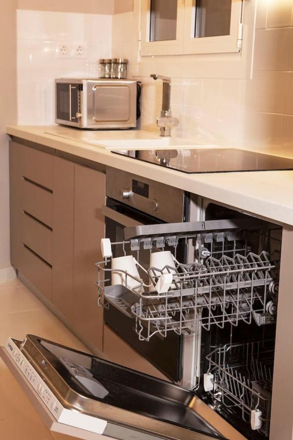 Chic & Comfortable Central Apart, Close To National Archeological Museum! เอเธนส์ ภายนอก รูปภาพ